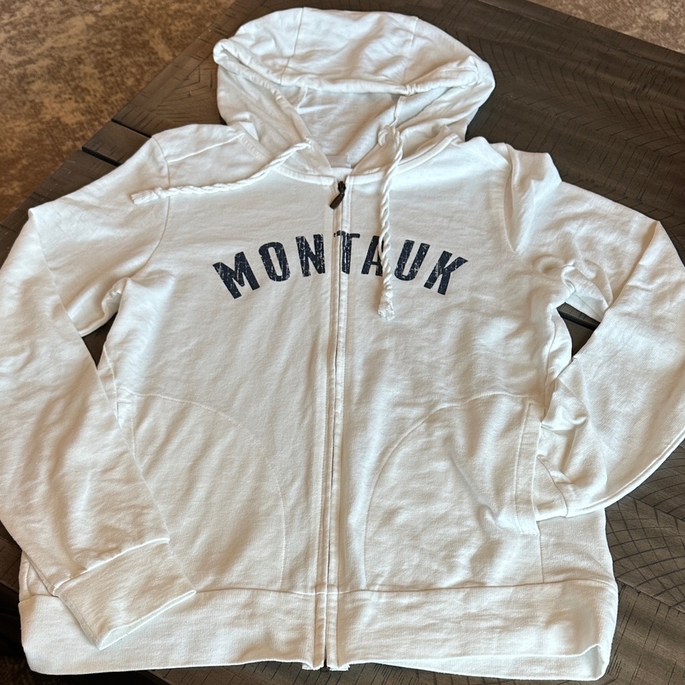 Montauk NY White Hoodie with Blue Print Zip Up